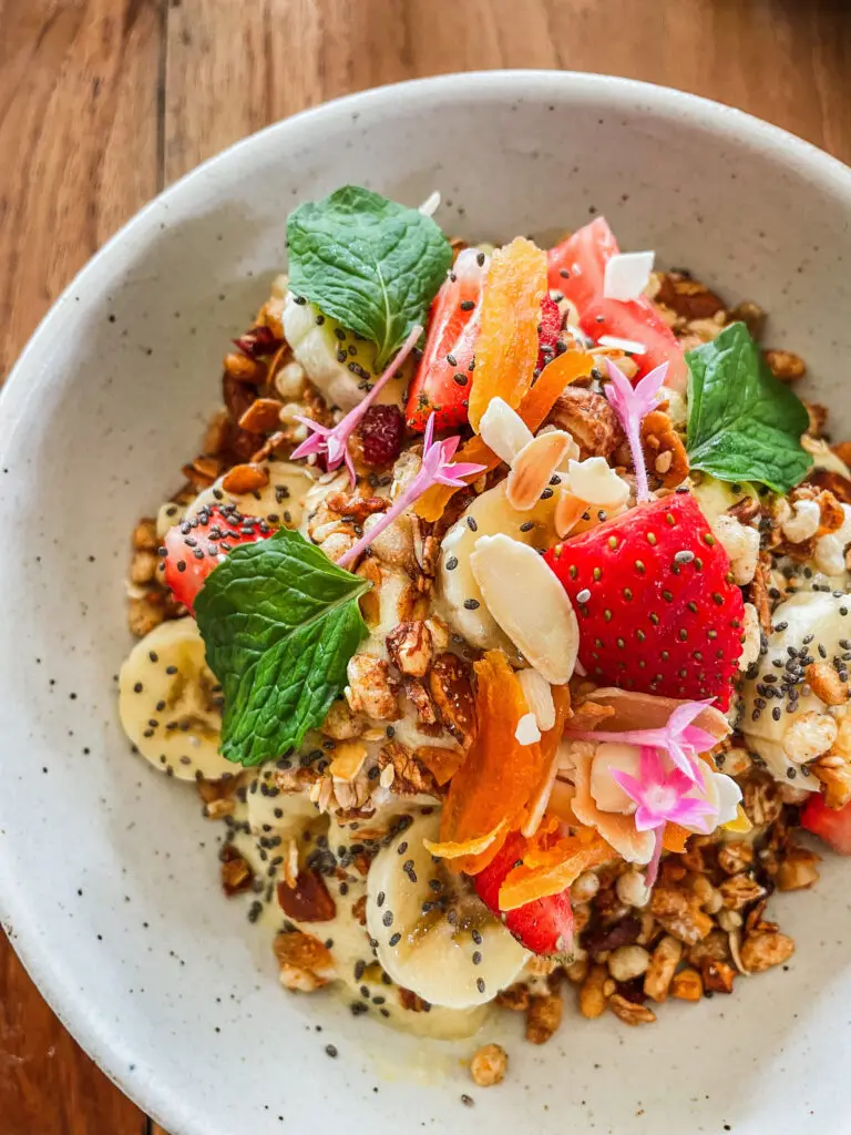 Smoothie bowls is a must in Bali