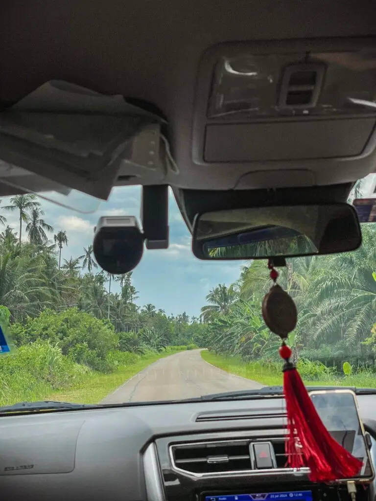 Road trip through Borneo island