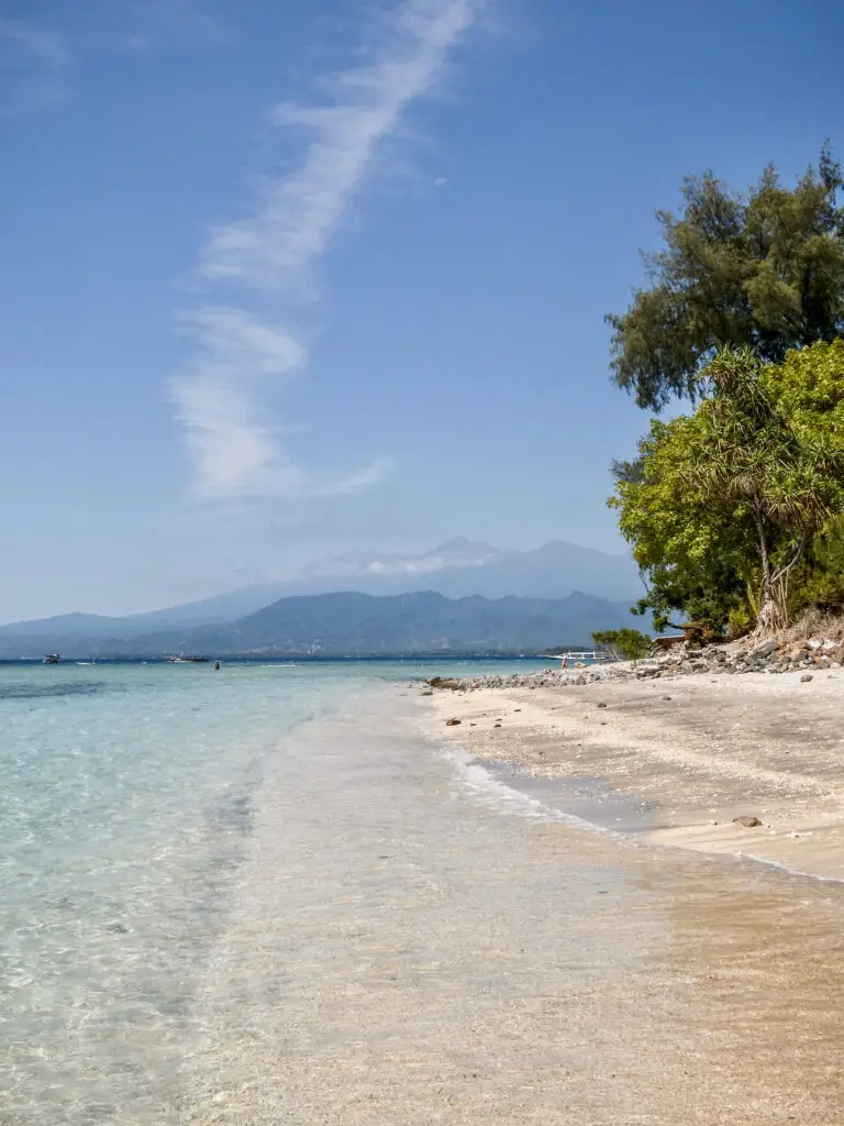 Blue water and white beaches of Gili Air