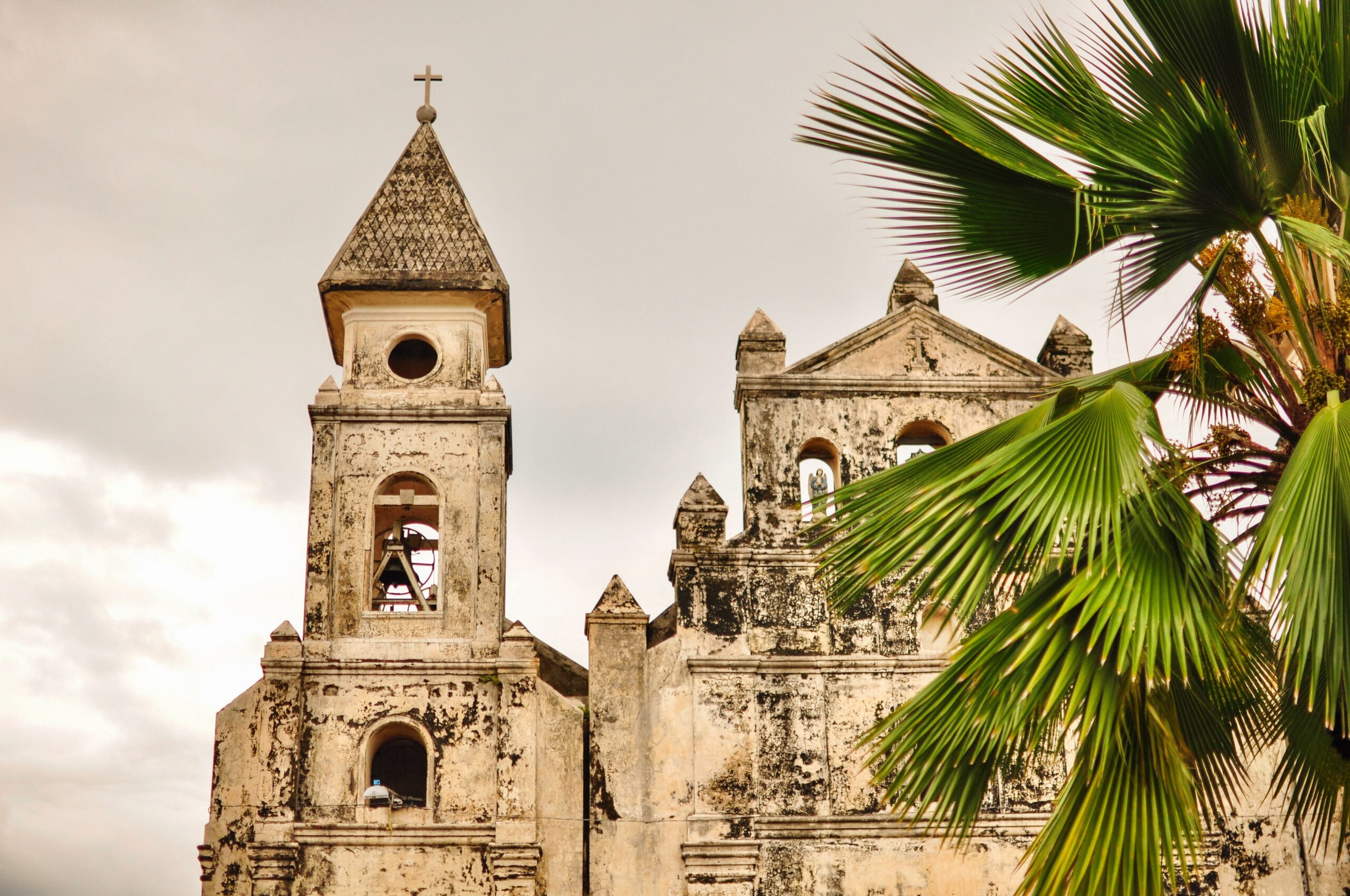 Iglesia de Guadalupe in Granada, Nicaragua